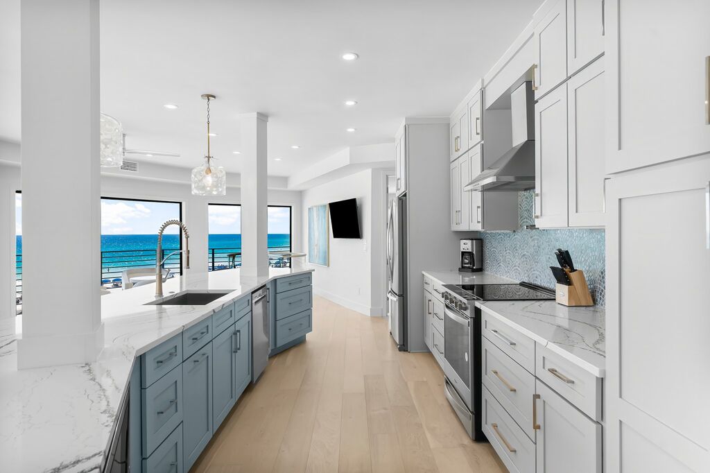 8 House vacation rental located in Destin 1