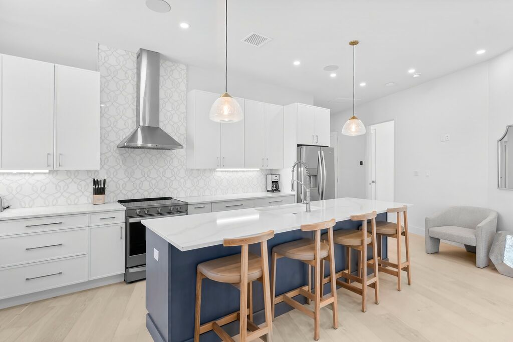 8 House vacation rental located in Destin 1