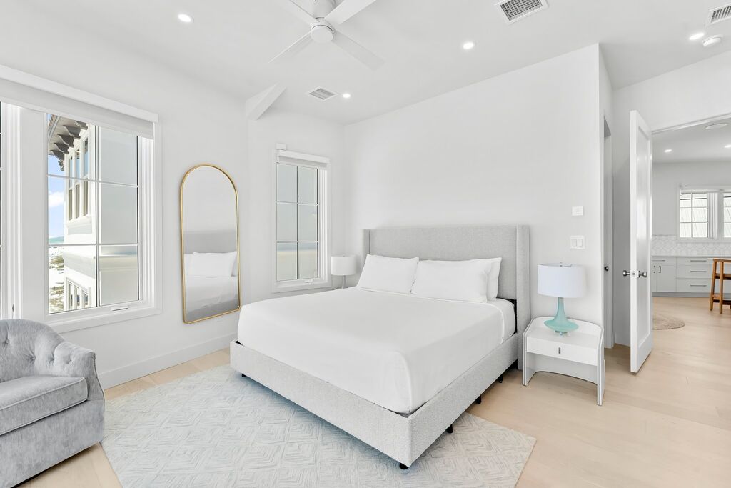 8 House vacation rental located in Destin 1