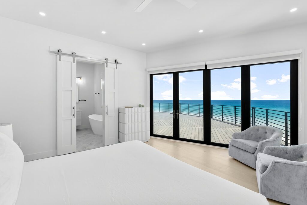 8 House vacation rental located in Destin 1