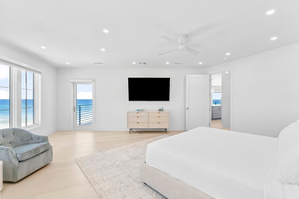 8 House vacation rental located in Destin 1