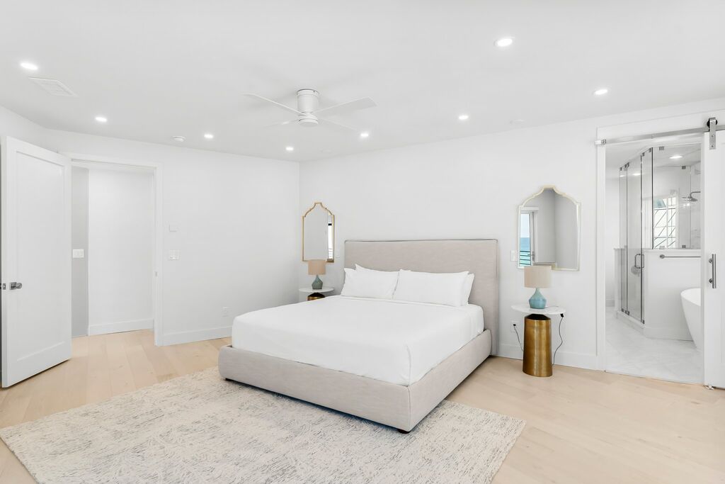 8 House vacation rental located in Destin 1