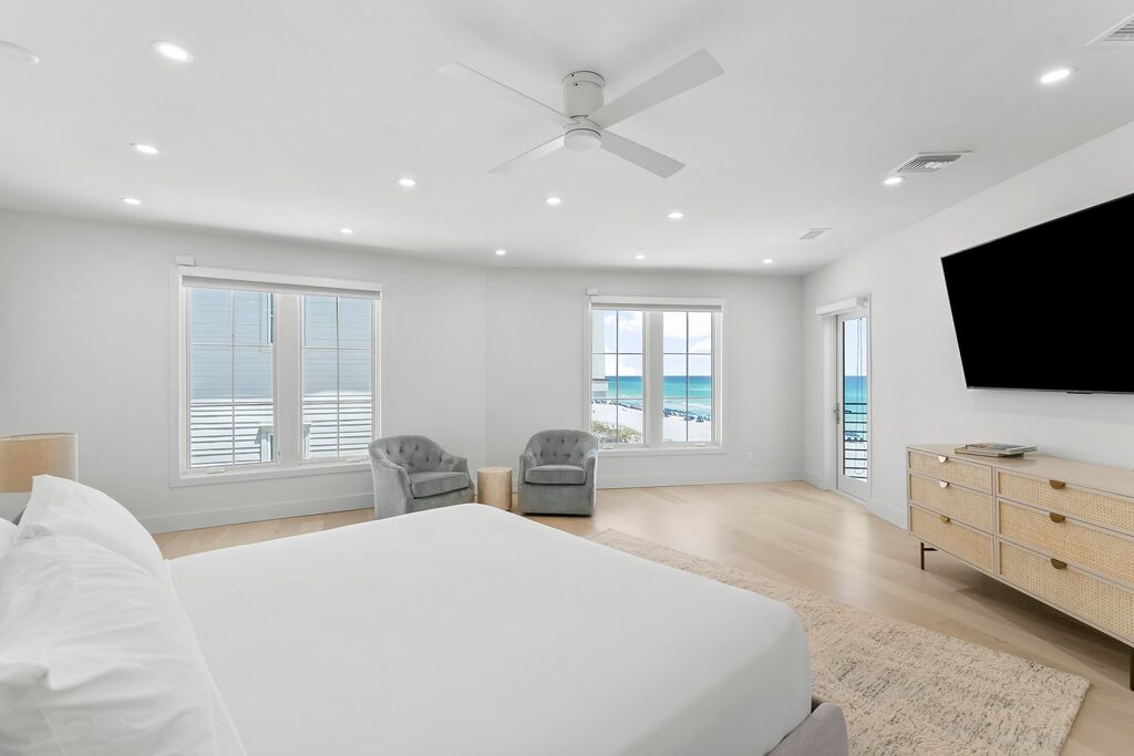 8 House vacation rental located in Destin 1