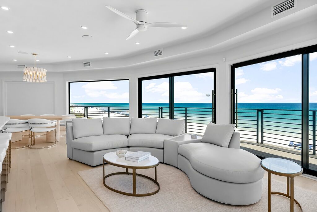 8 House vacation rental located in Destin 1