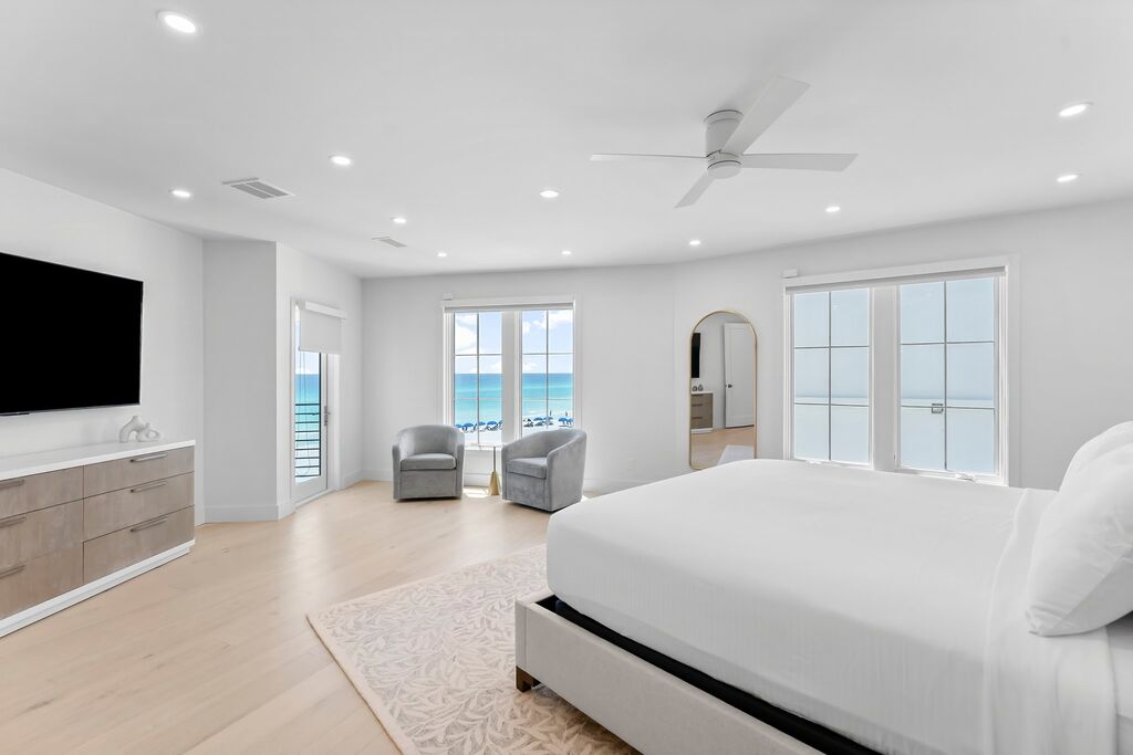 8 House vacation rental located in Destin 1