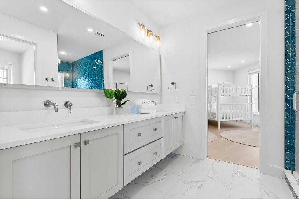 8 House vacation rental located in Destin 1