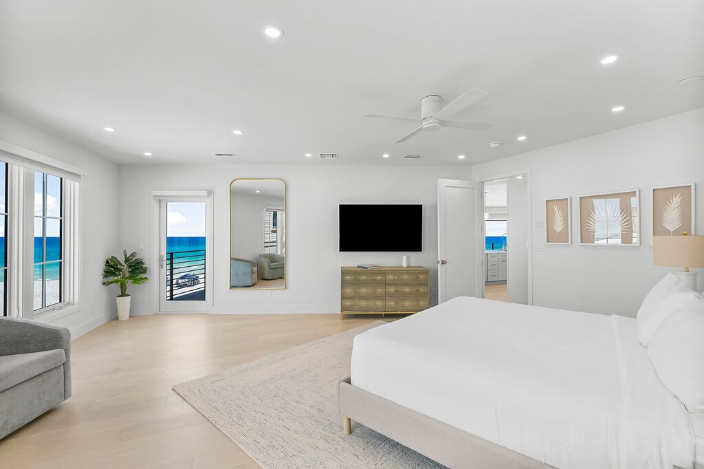 8 House vacation rental located in Destin 1