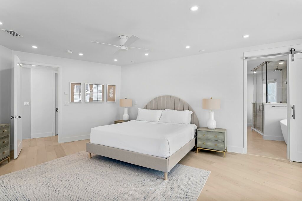 8 House vacation rental located in Destin 1