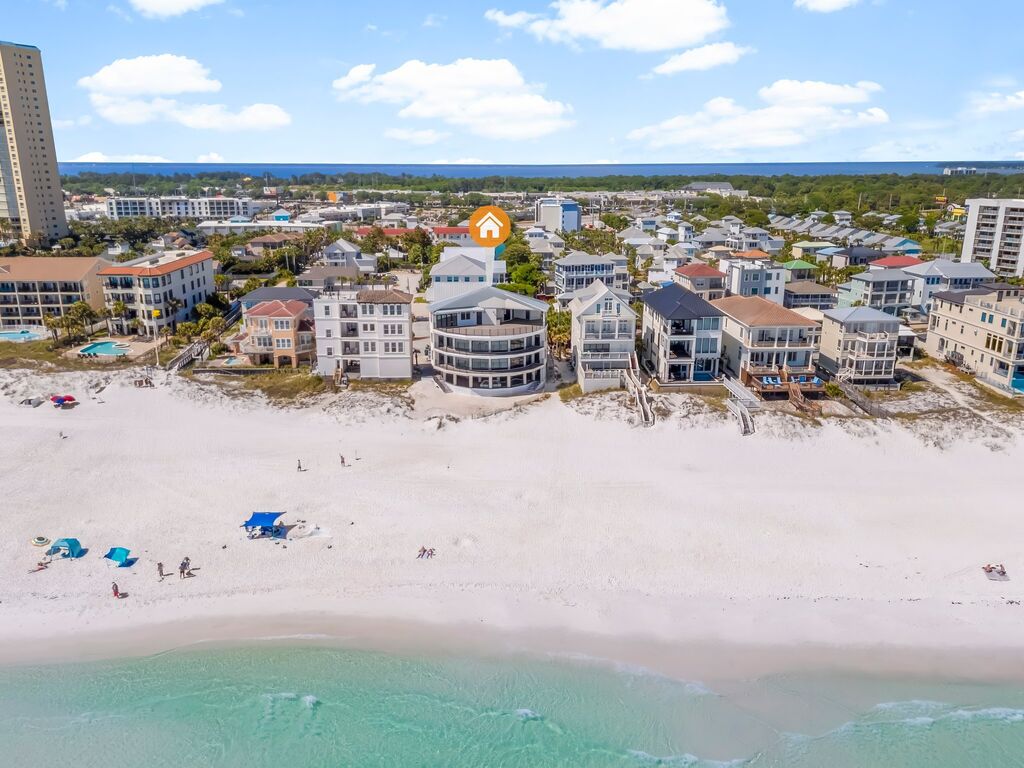 8 House vacation rental located in Destin 1