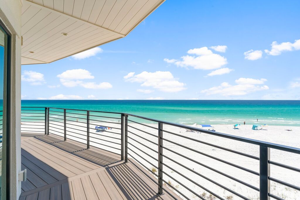 8 House vacation rental located in Destin 1