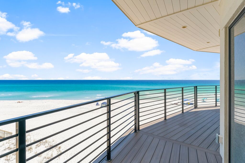 8 House vacation rental located in Destin 1