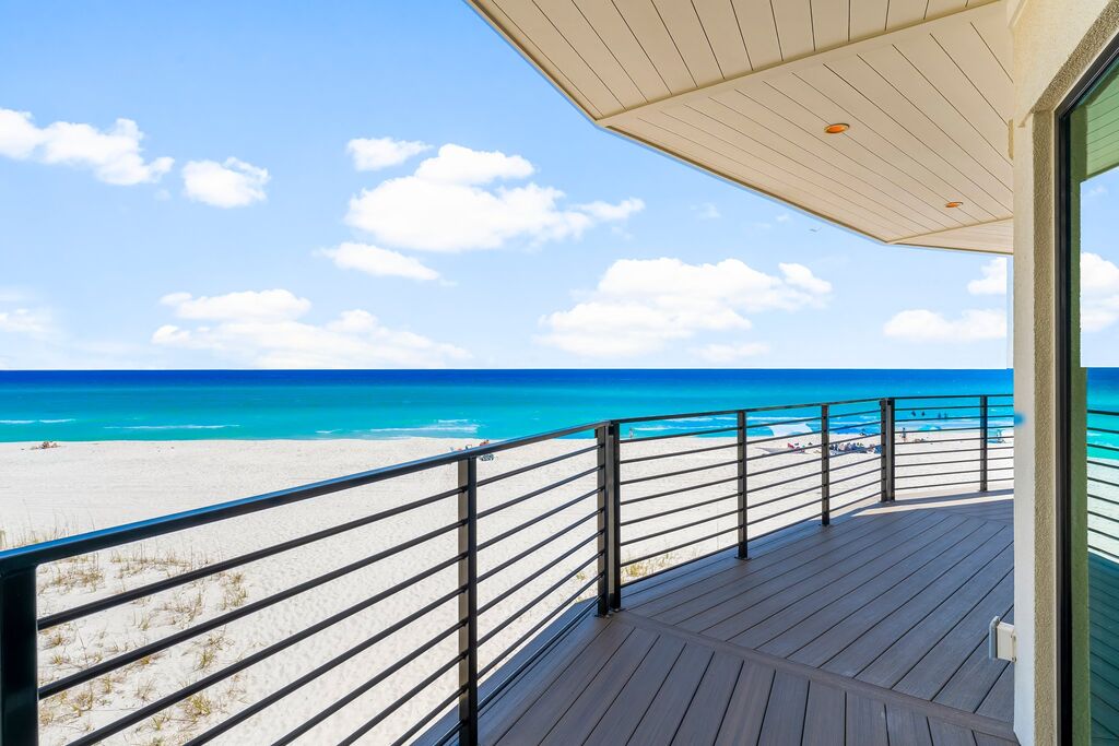 8 House vacation rental located in Destin 1
