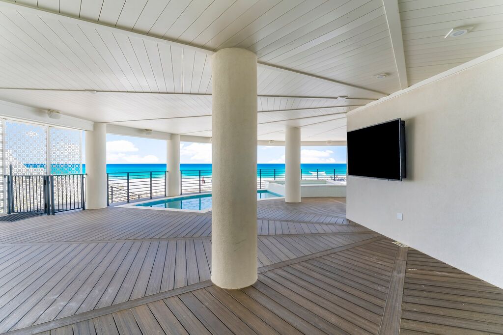 8 House vacation rental located in Destin 1