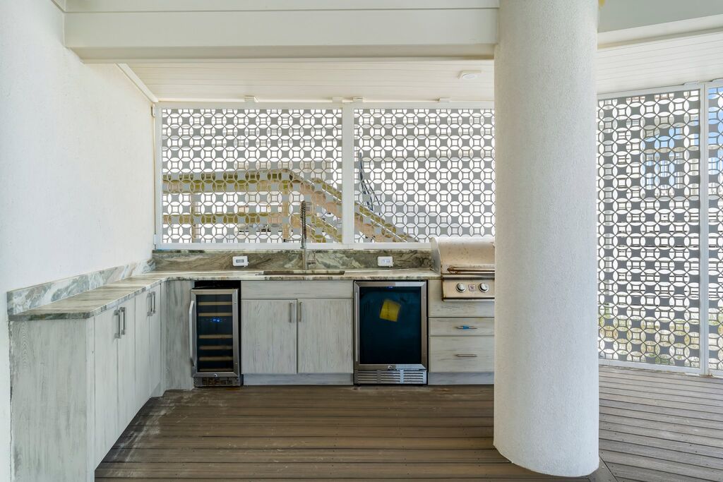 8 House vacation rental located in Destin 1