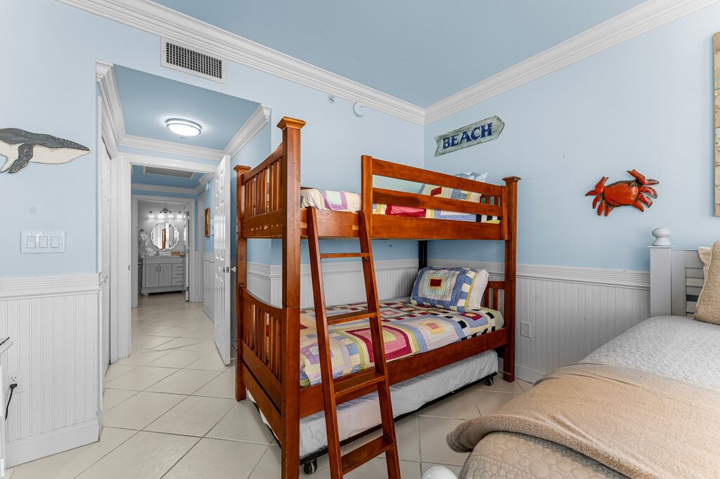 3 Condominium vacation rental located in Destin 1