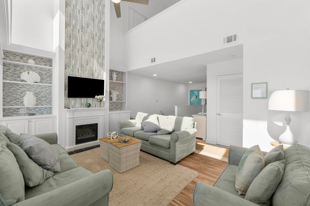 4 House vacation rental located in Destin 1