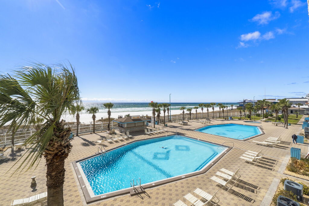 1 Condominium vacation rental located in Panama City Beach 1