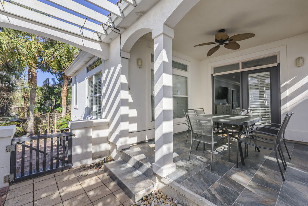 3 House vacation rental located in Destin 1