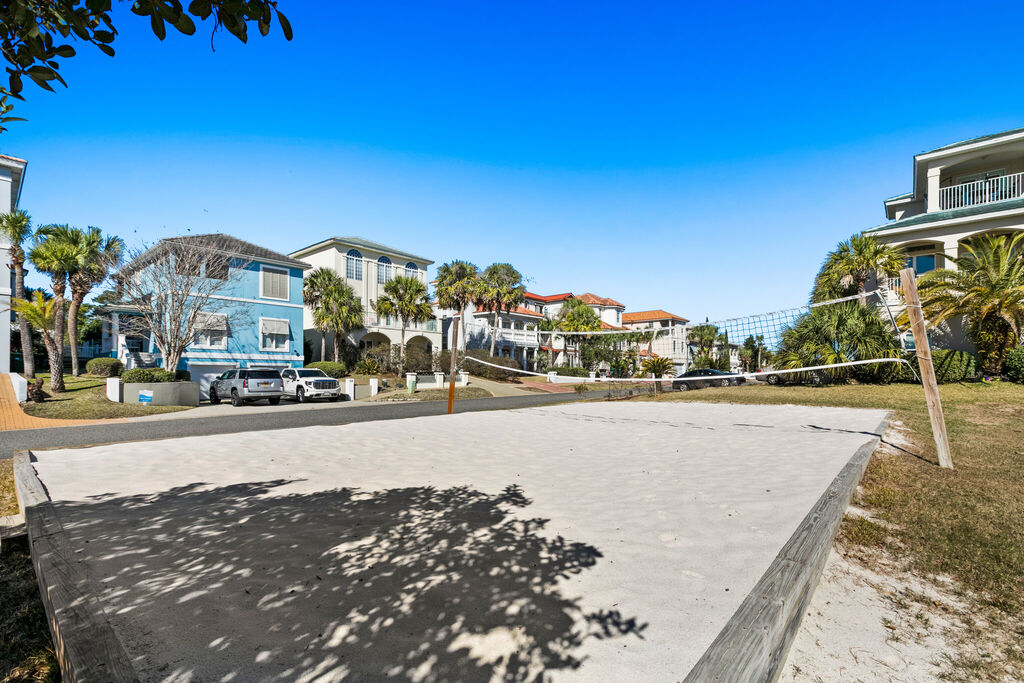 3 House vacation rental located in Destin 1