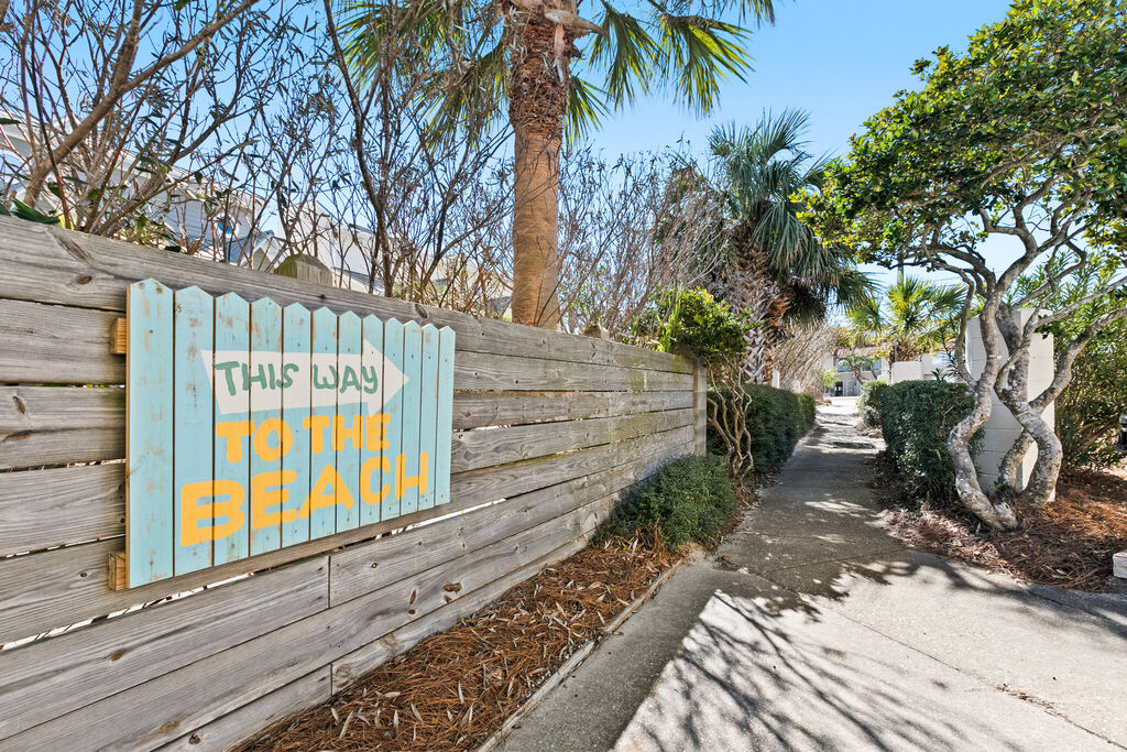 3 House vacation rental located in Destin 1