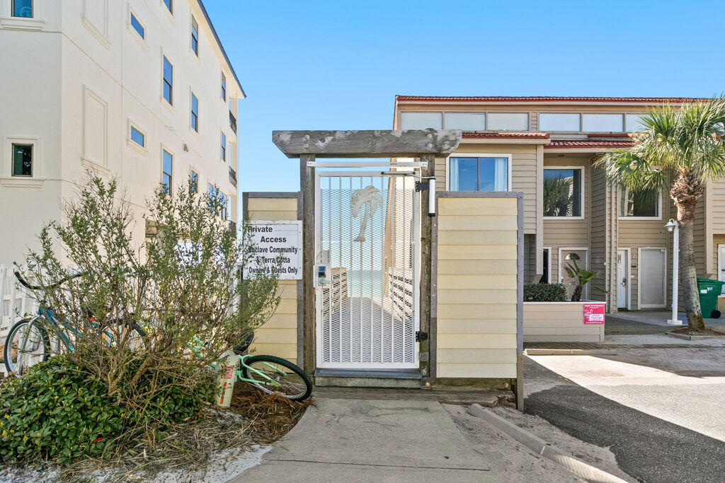 3 House vacation rental located in Destin 1