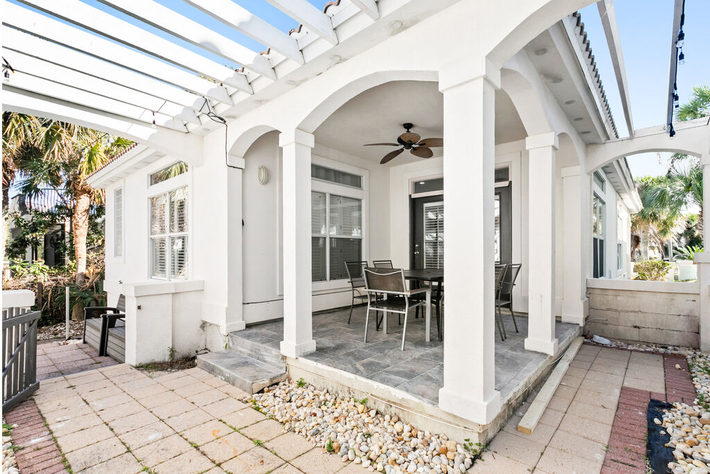 3 House vacation rental located in Destin 1