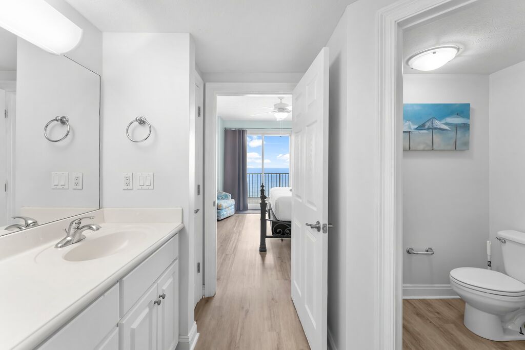 2 Condominium vacation rental located in Panama City Beach 1
