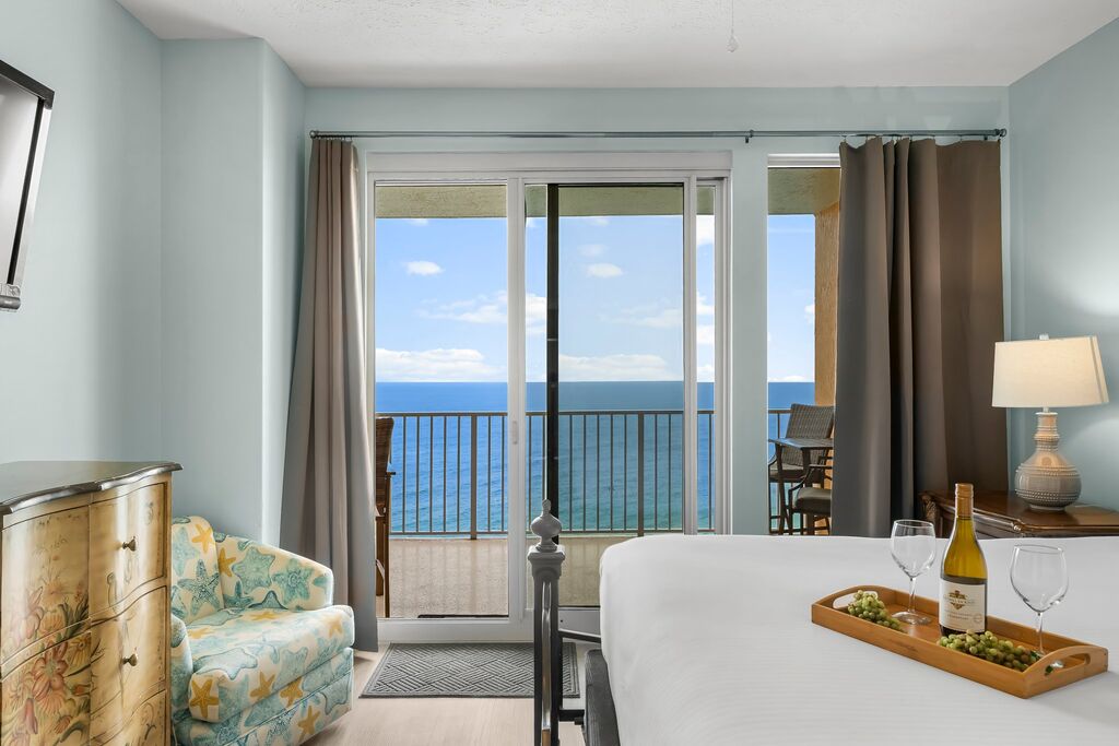 2 Condominium vacation rental located in Panama City Beach 1