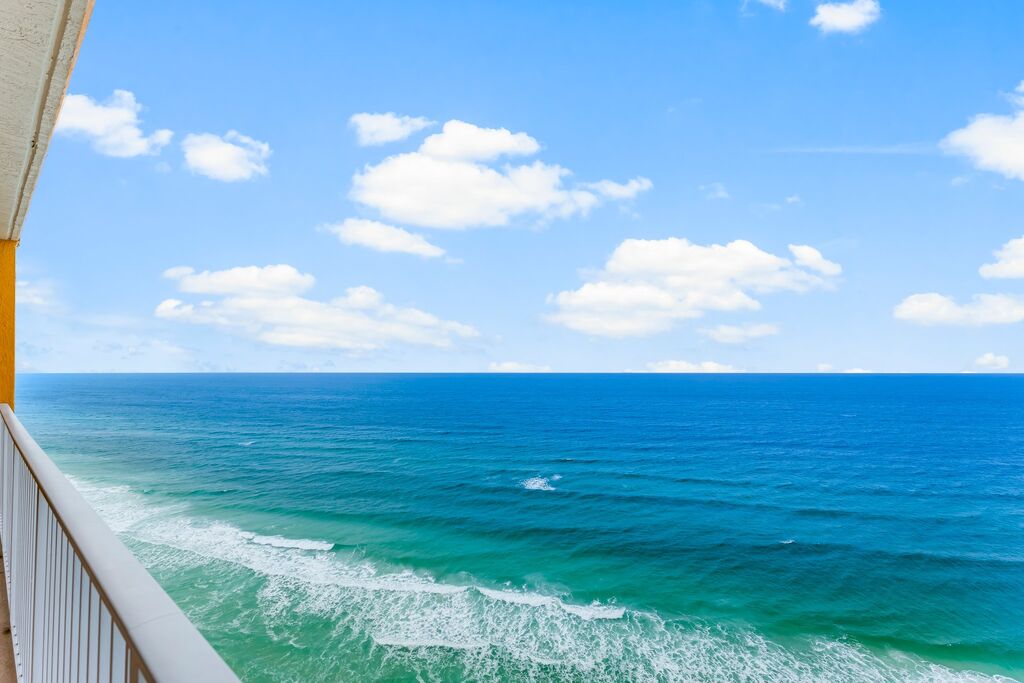 2 Condominium vacation rental located in Panama City Beach 1
