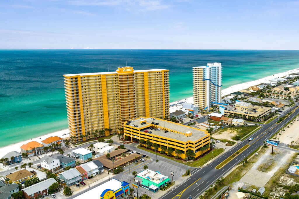 2 Condominium vacation rental located in Panama City Beach 1