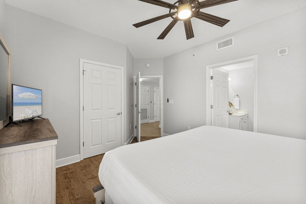 3 Condominium vacation rental located in Panama City Beach 1