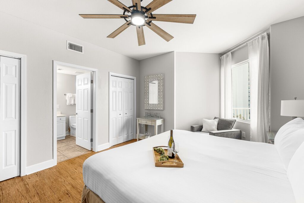3 Condominium vacation rental located in Panama City Beach 1