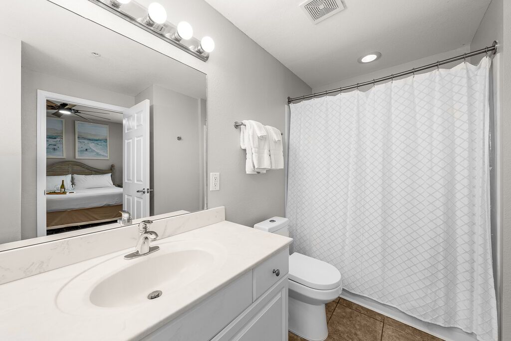 3 Condominium vacation rental located in Panama City Beach 1