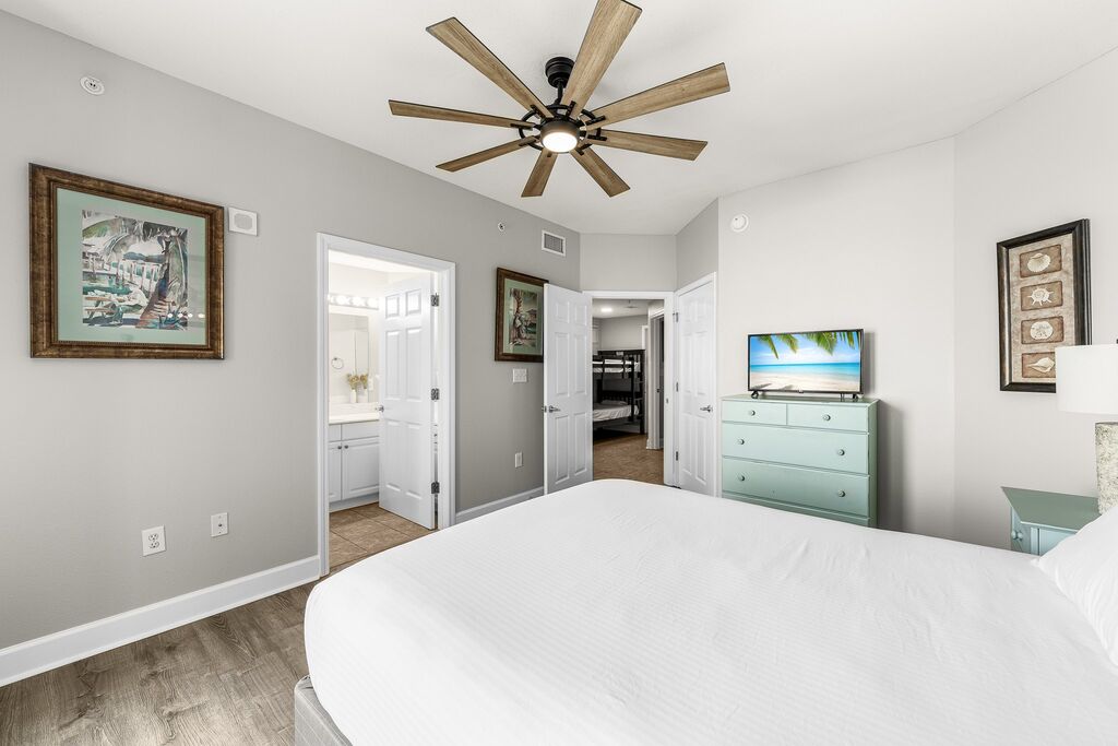 3 Condominium vacation rental located in Panama City Beach 1