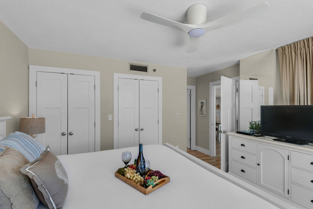2 Condominium vacation rental located in Panama City Beach 1