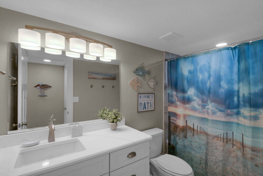 2 Condominium vacation rental located in Panama City Beach 1